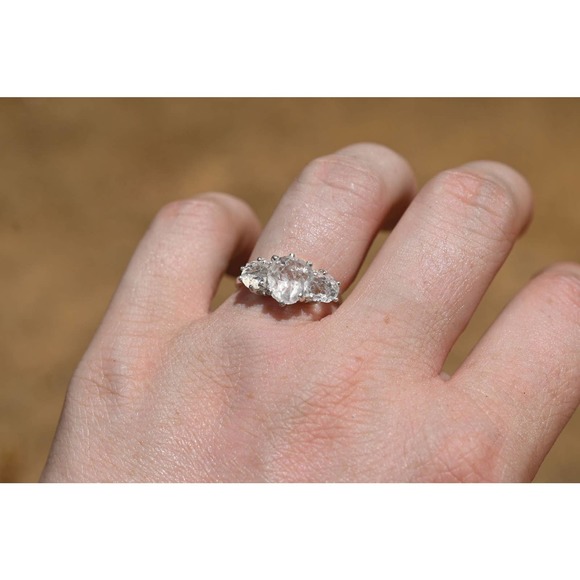 COPY - alternative raw diamond engagement rings, raw crystal ring, round or ova… - Picture 8 of 10